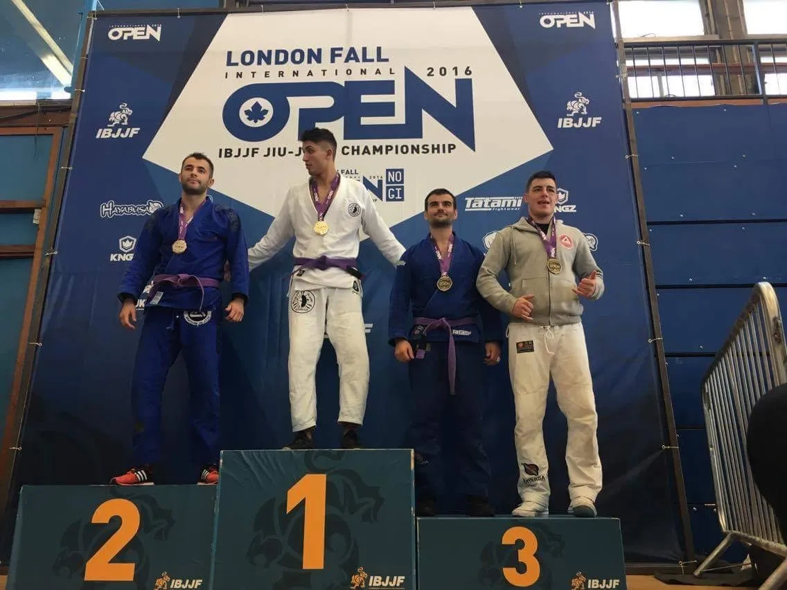 Rémi sur le podium : 3e, Open de Londres IBJJF, −94 kg